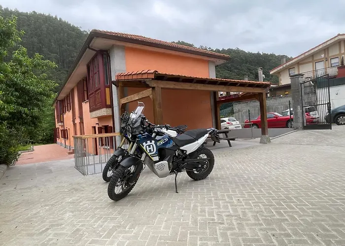 Hotel La Casona & Castro Urdiales *