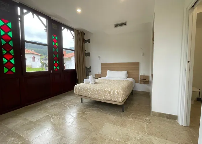 La Casona & Castro Urdiales * Otañes