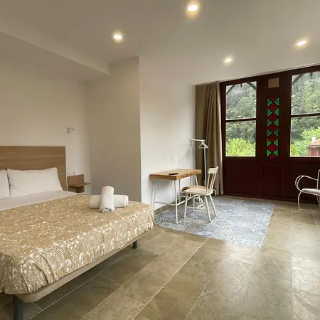 Hotell La Casona & Castro Urdiales *