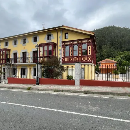 La Casona & Castro Urdiales Hotel *