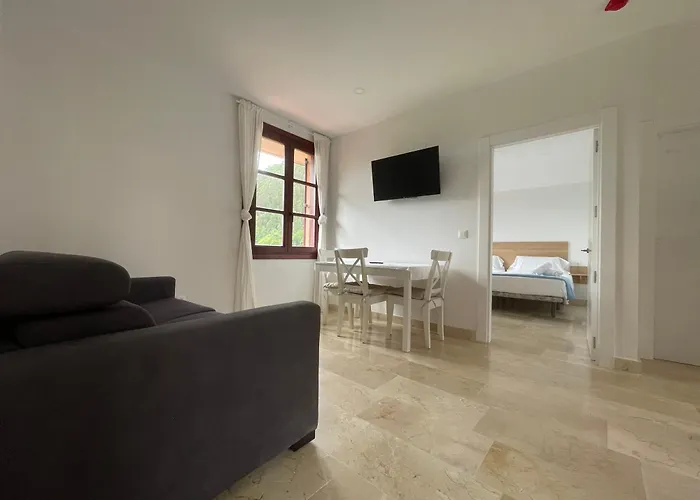 La Casona & Castro Urdiales Otanes